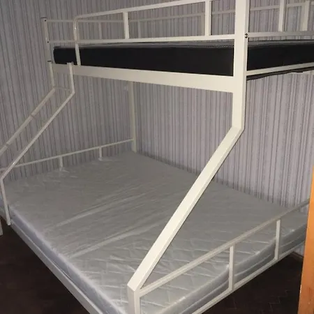 на фонтане. Apartman