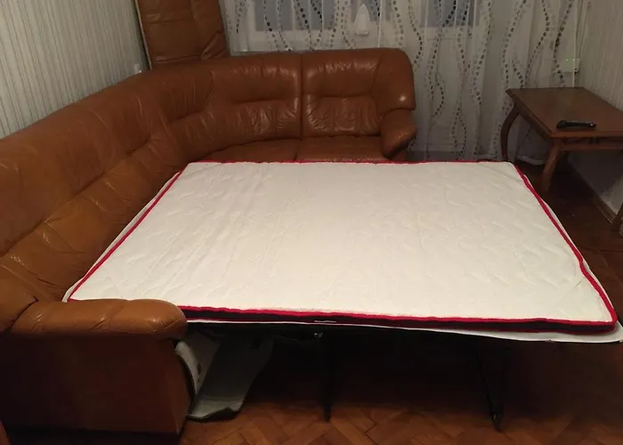 на фонтане.